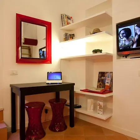 Frangipane Loft-rental In * Rome